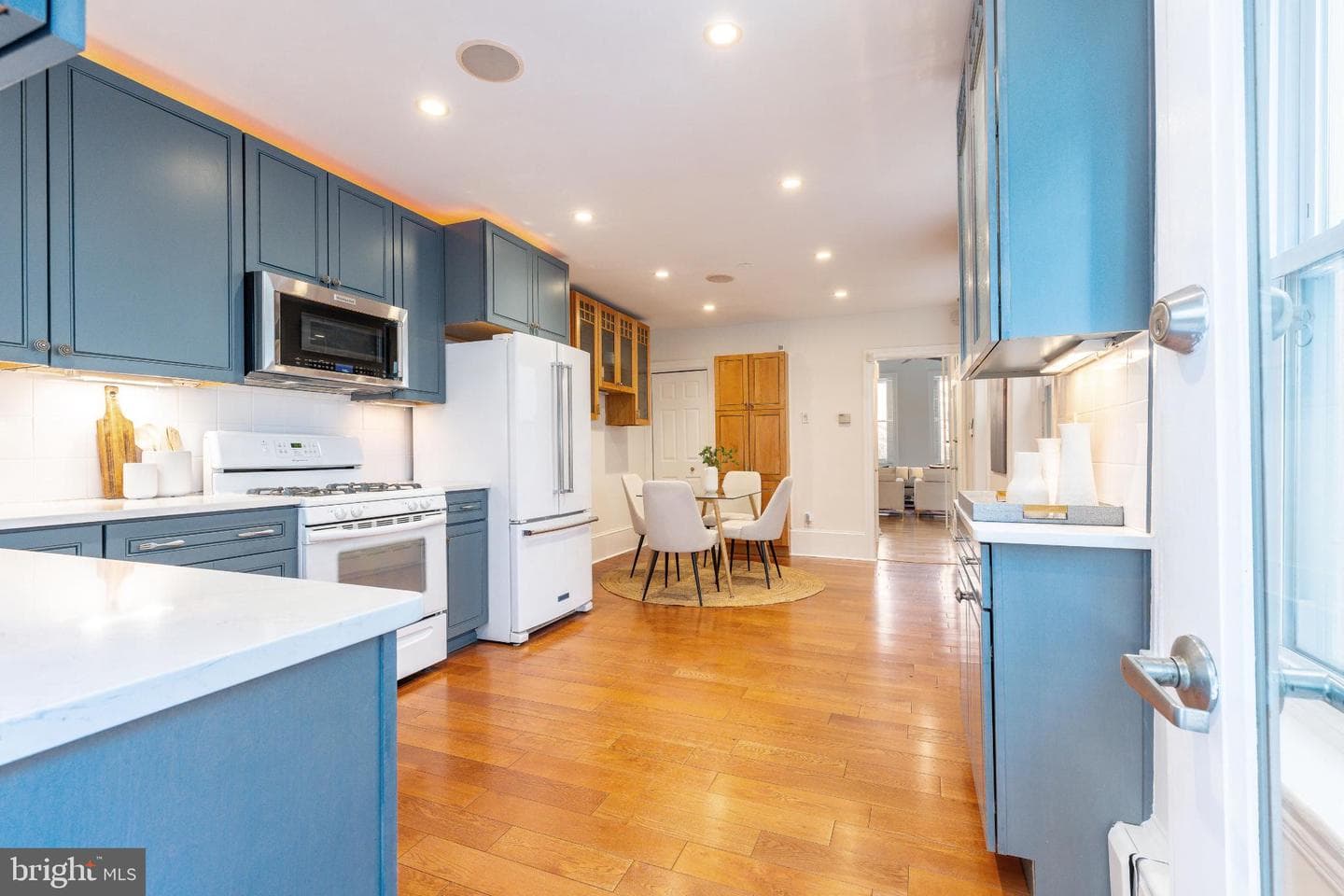 2046 Cherry Street photo 13