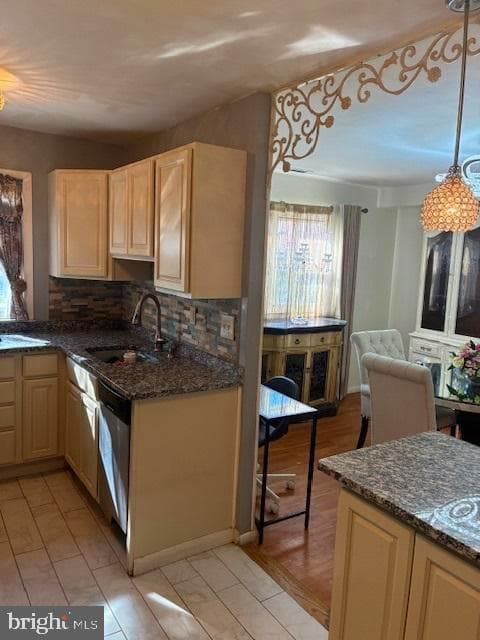 6604 Harley Street photo 23