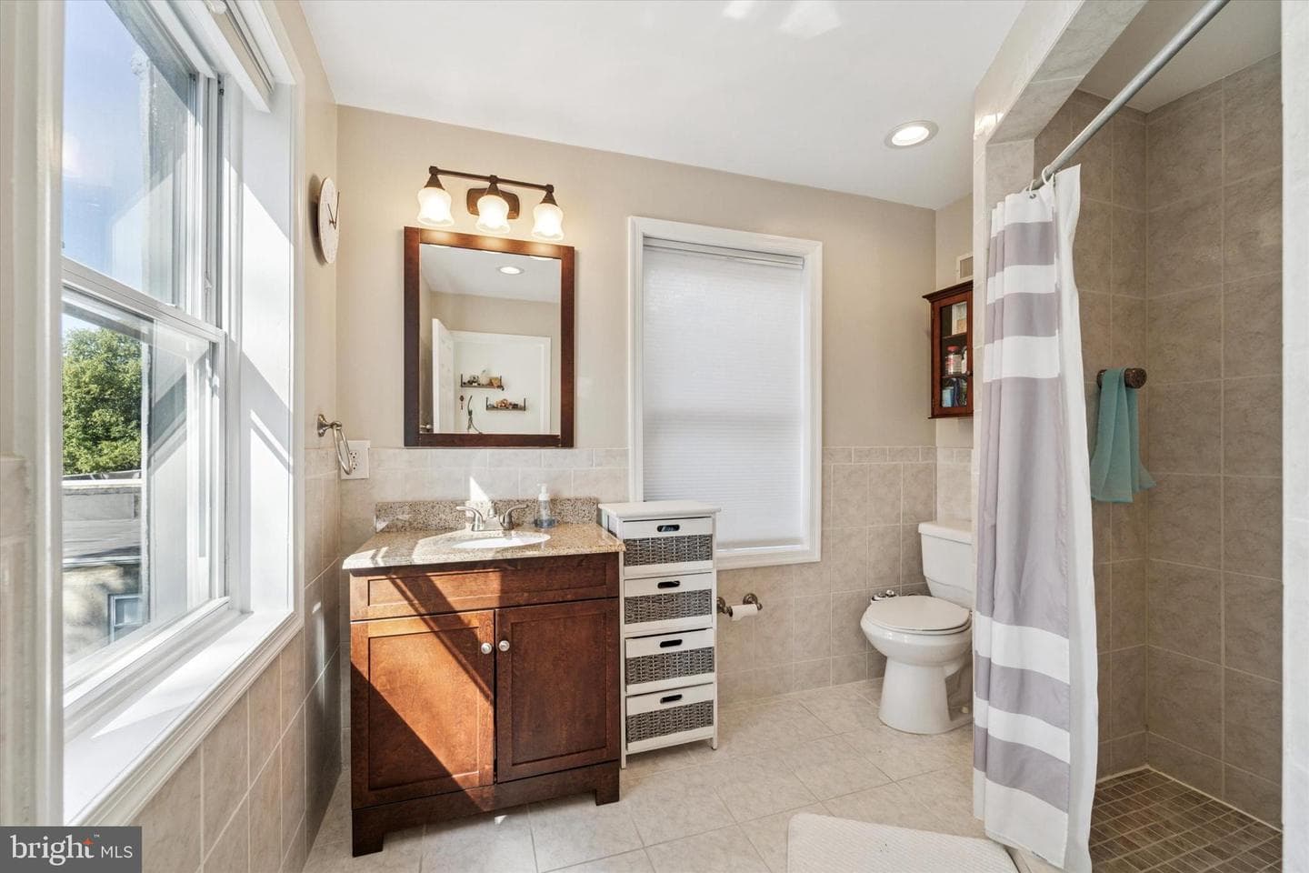 532 E Cabot Street photo 13