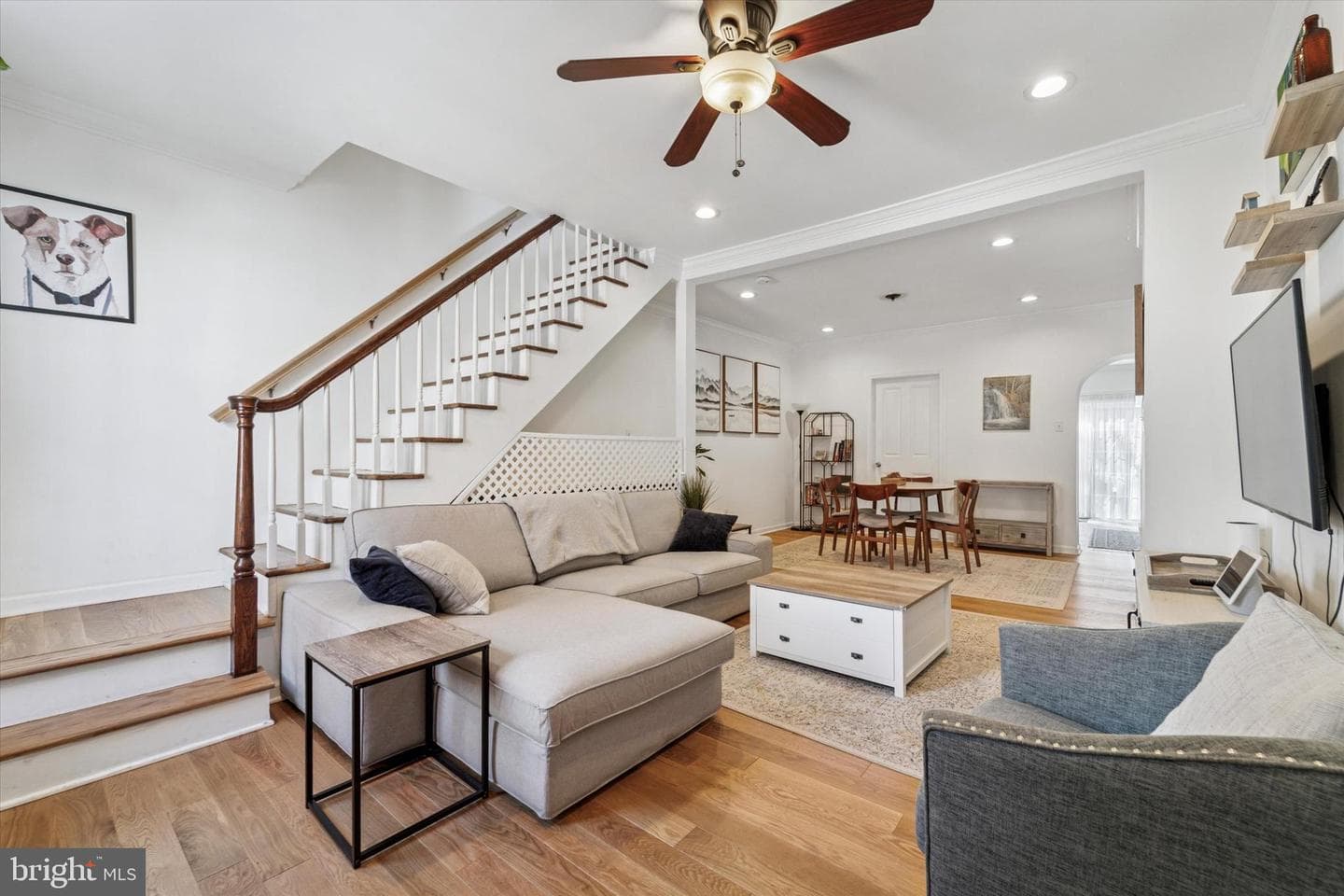 532 E Cabot Street photo 3