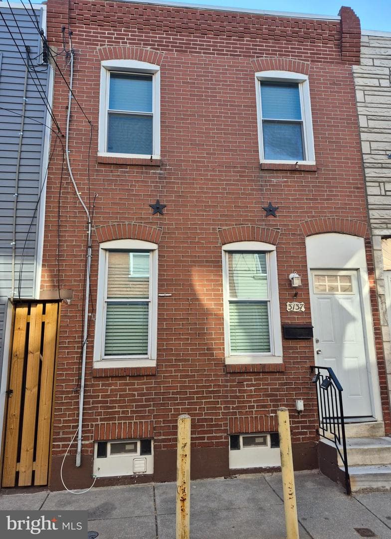 3137 Tilton Street photo 1