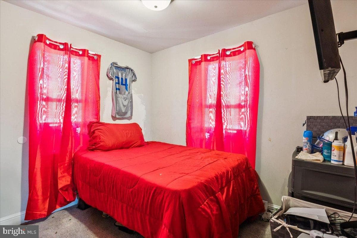 1529 N Robinson Street photo 15