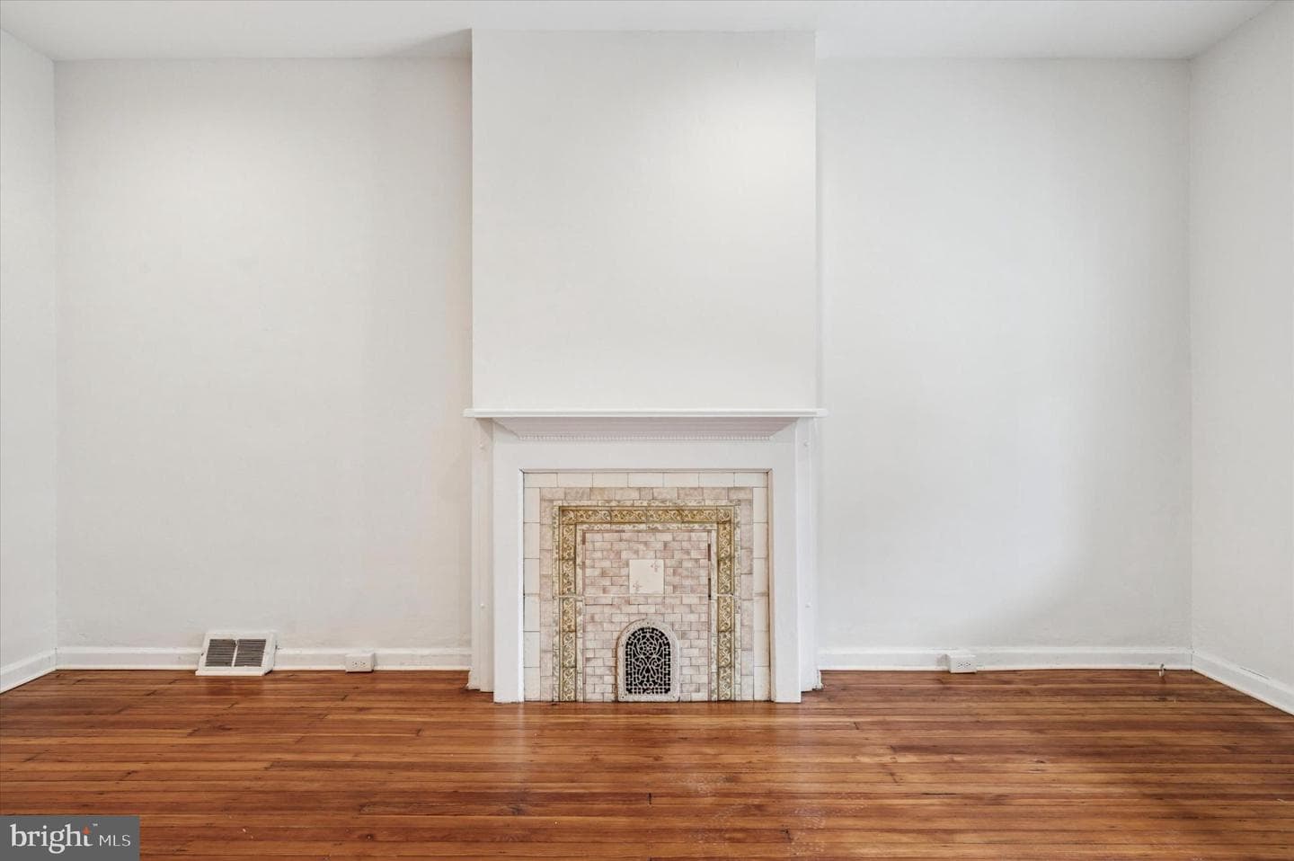 247 W Haines Street photo 7