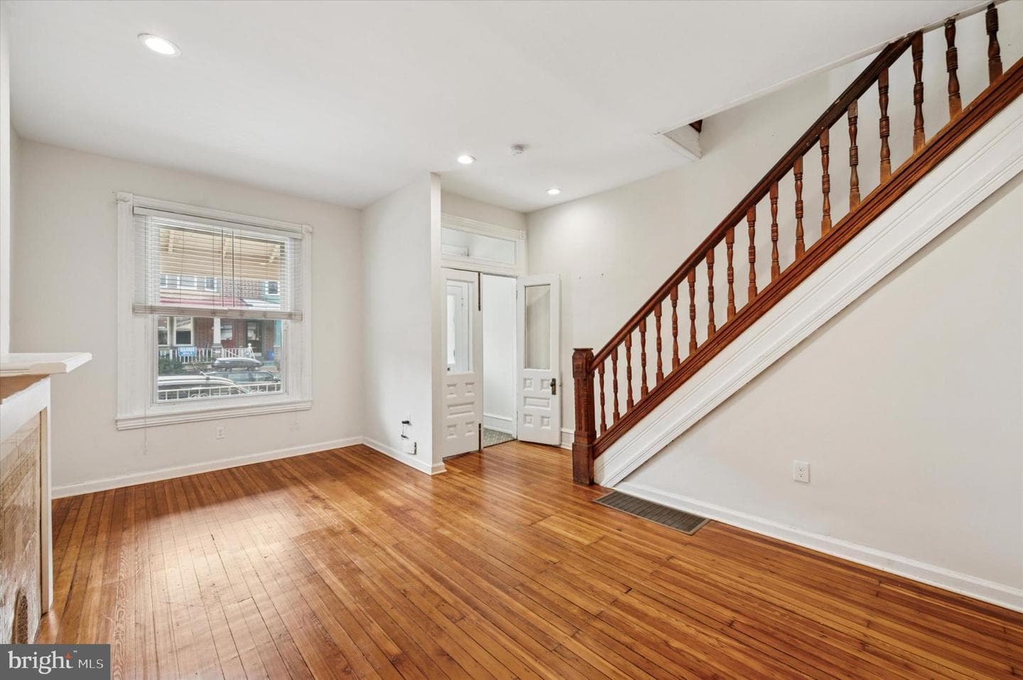 247 W Haines Street photo 8