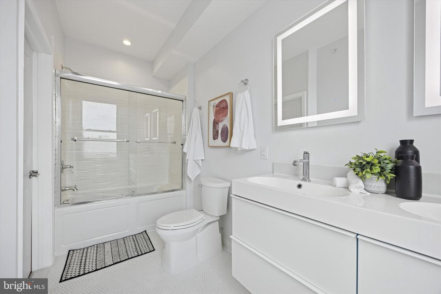 2220 E Harold Street photo 17