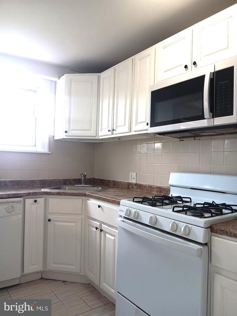 1815 Penfield Street photo 4