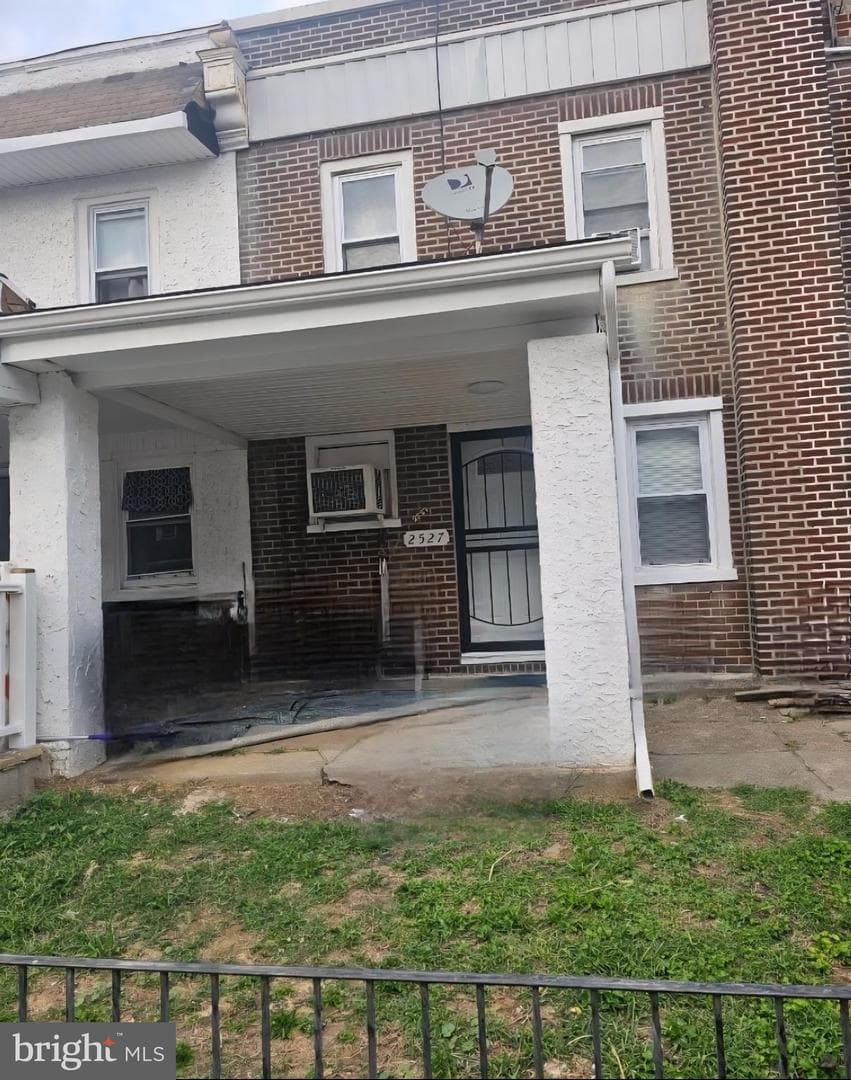2527 S Massey Street photo 3