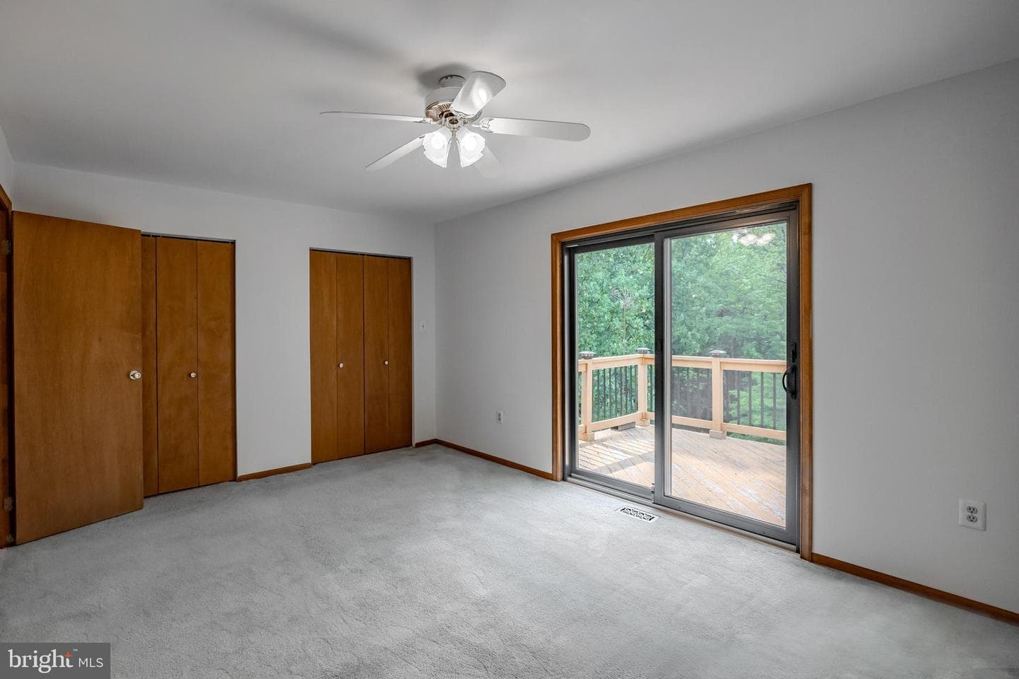 9130 Ayrdalecrescent Street photo 11