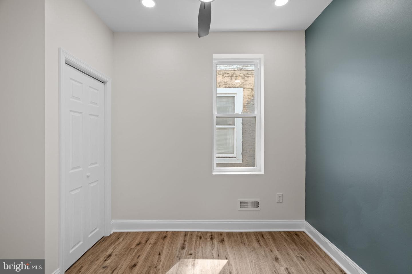 1043 E Chelten Avenue photo 37