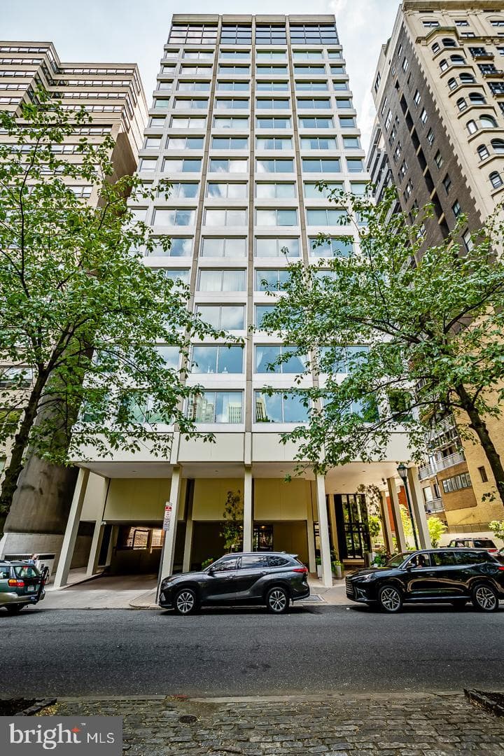 1820 Rittenhouse Square #1601