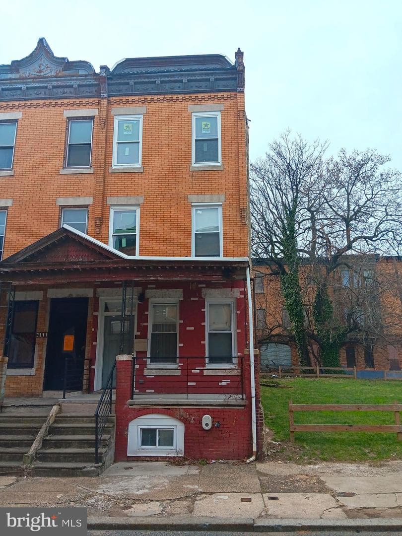 3146 Euclid Avenue photo 1