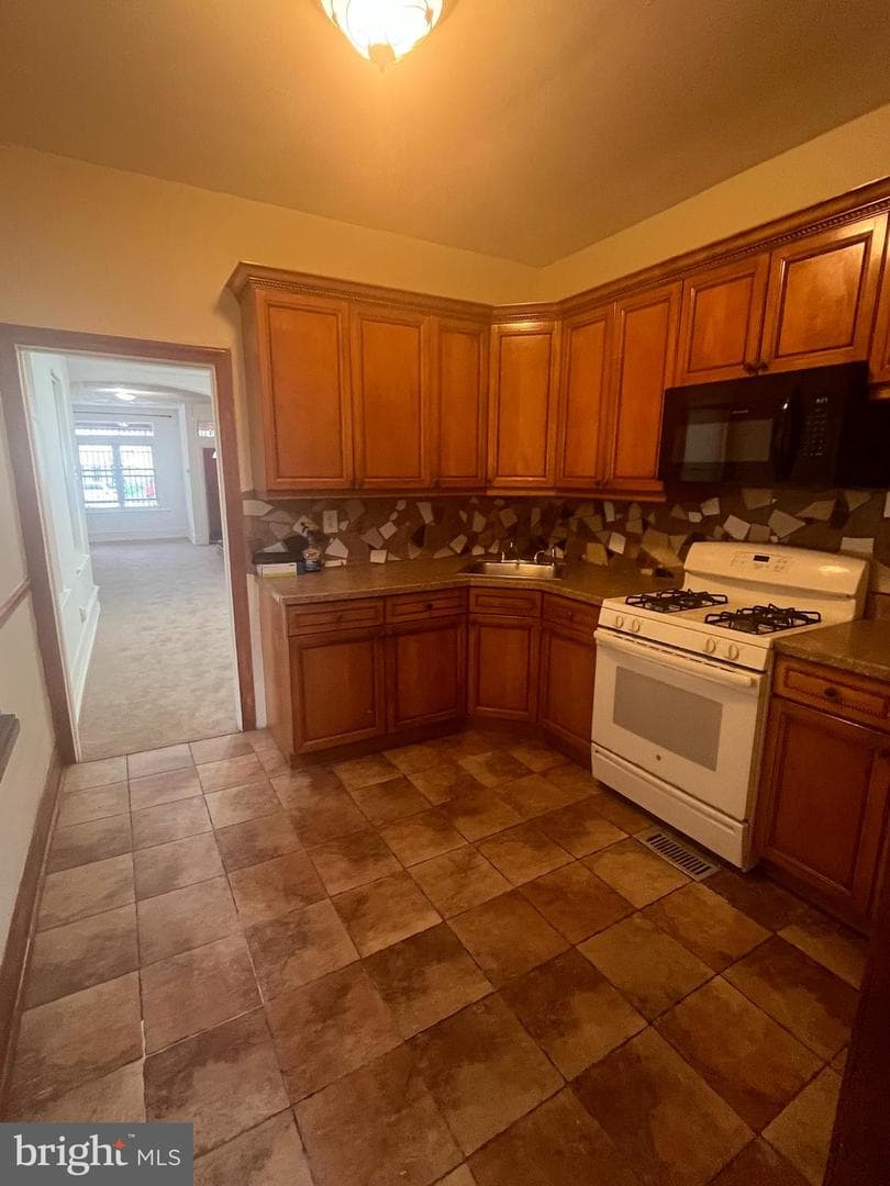 4216 Wyalusing Avenue photo 5