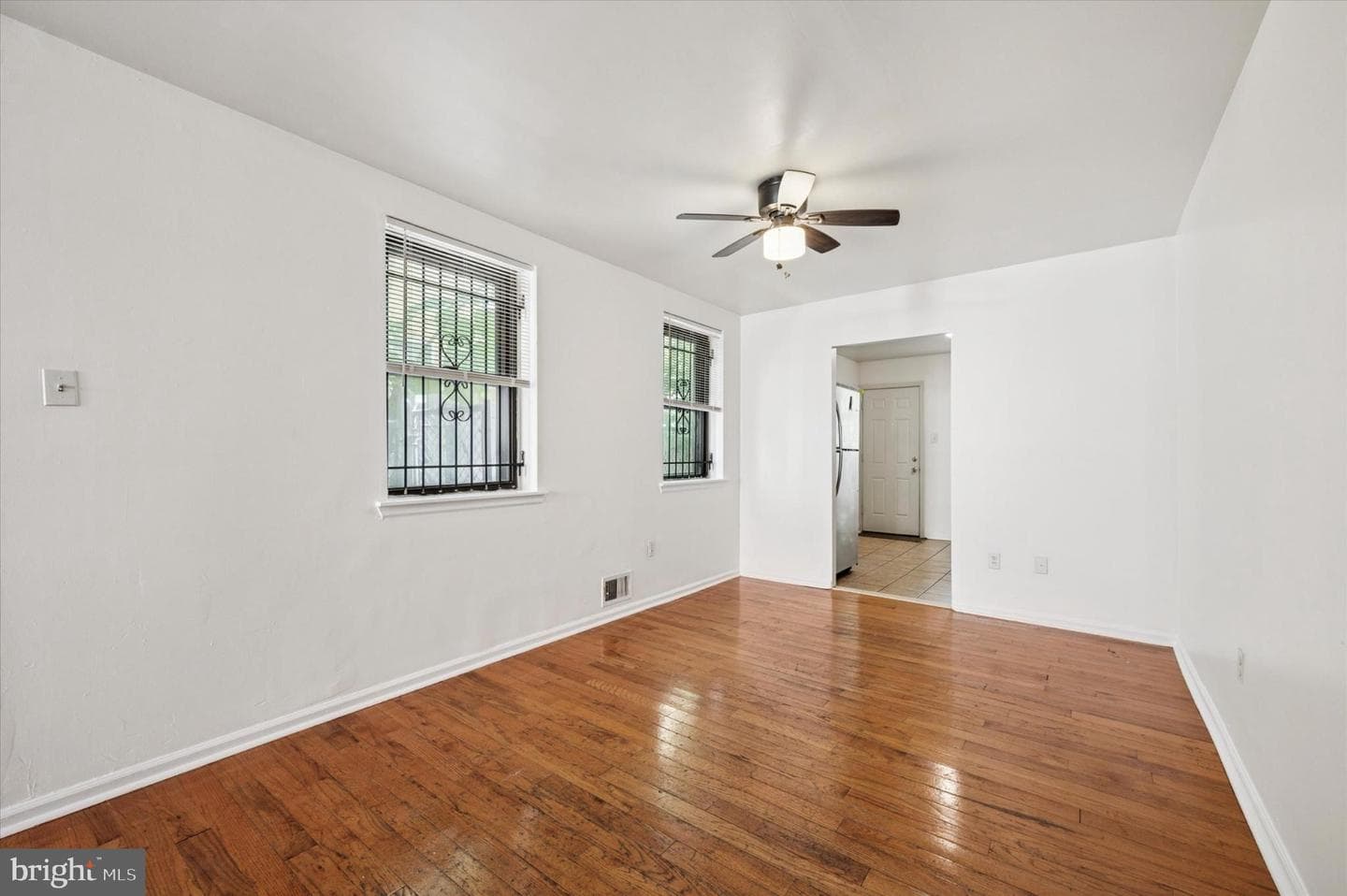 1710 Edgley Street photo 18