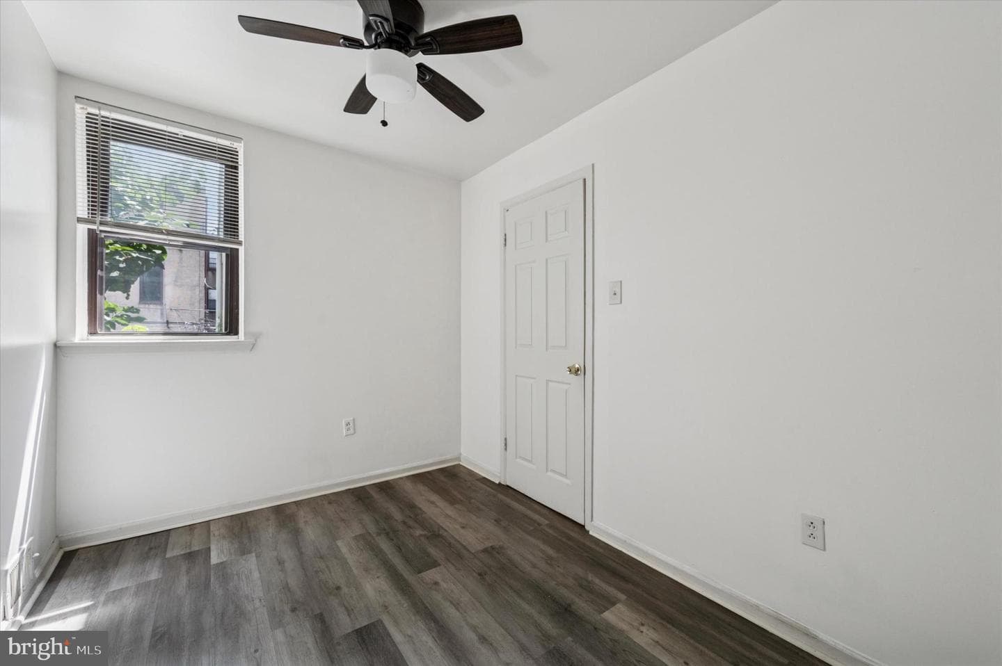 1710 Edgley Street photo 21