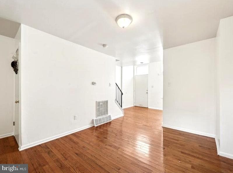 1710 Edgley Street photo 3