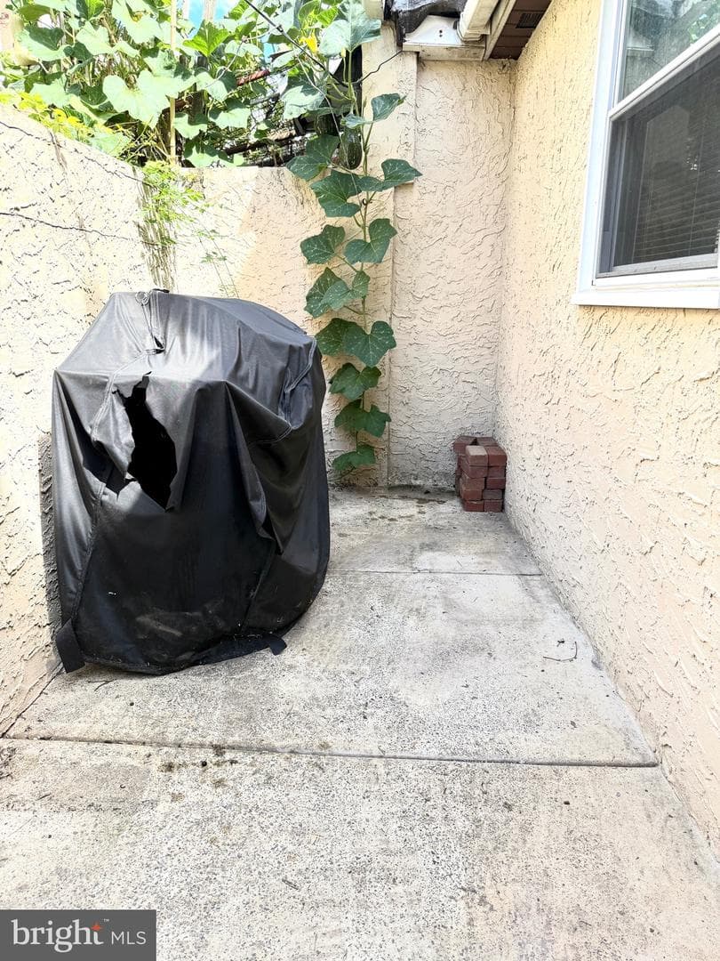 429 Dudley Street photo 12