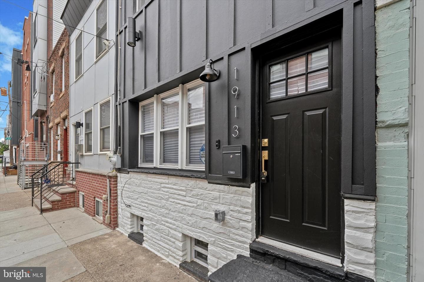 1913 E Letterly Street photo 24