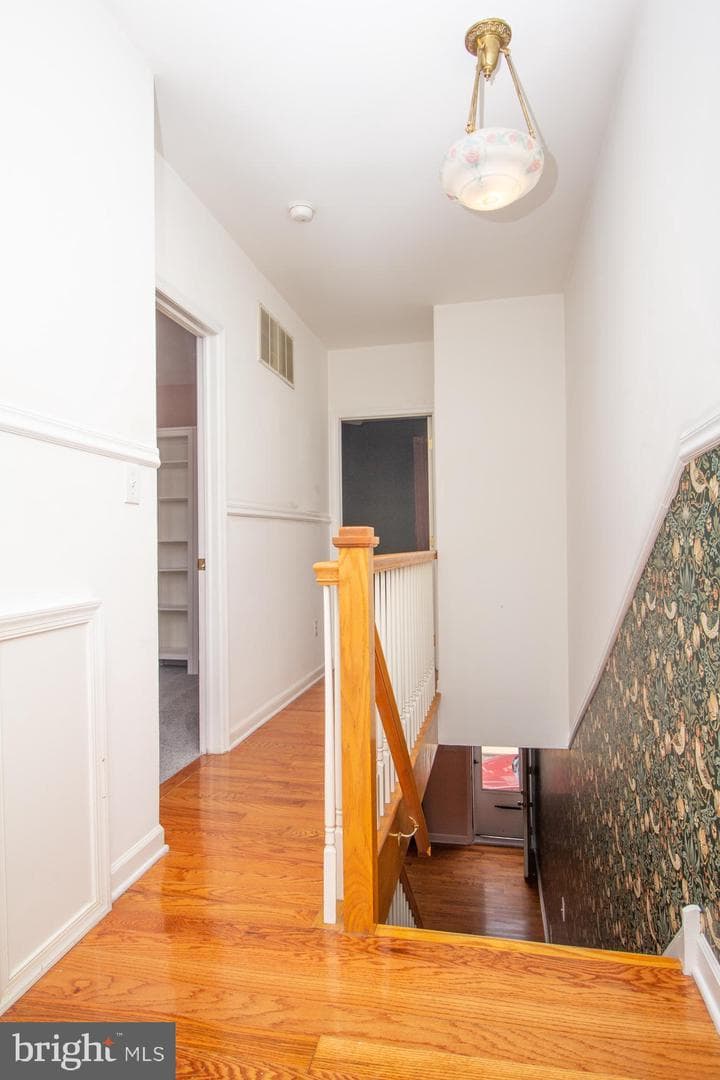 2515 S Hicks Street photo 7