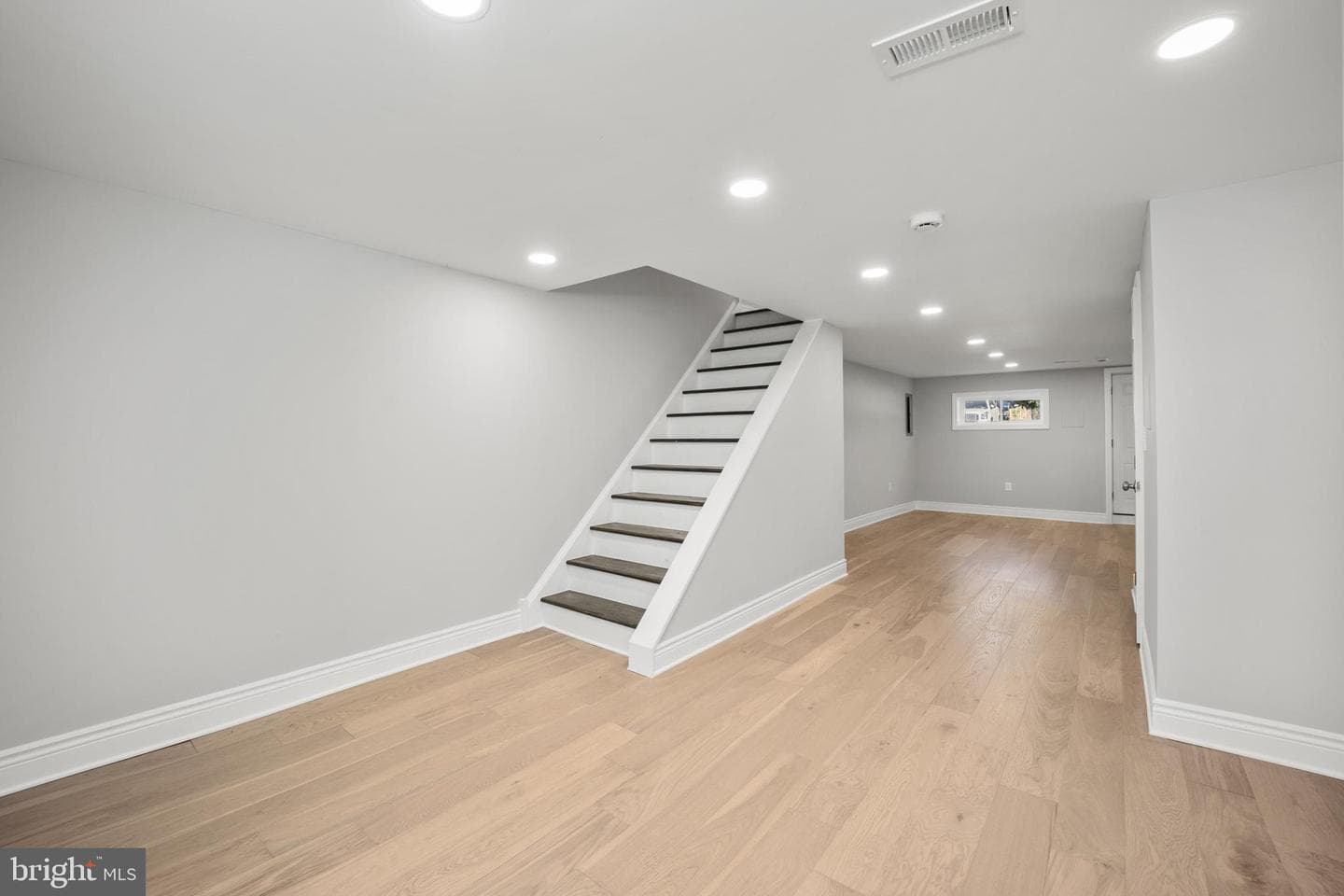 5418 Bingham Street photo 27