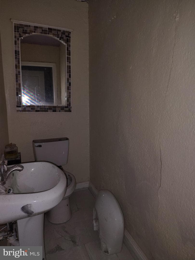 230 N 53rd Street photo 11