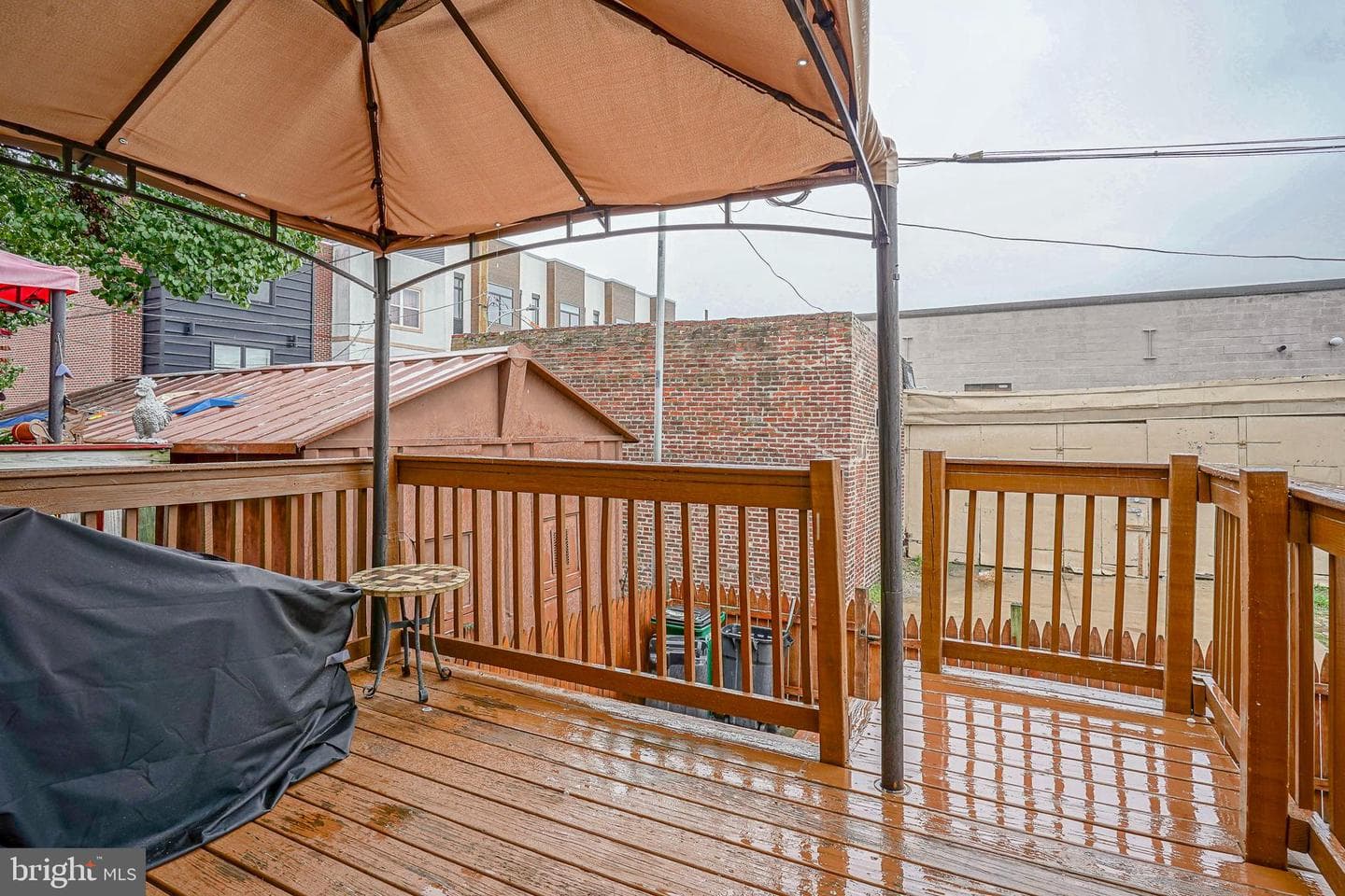 942 Johnston Street photo 24