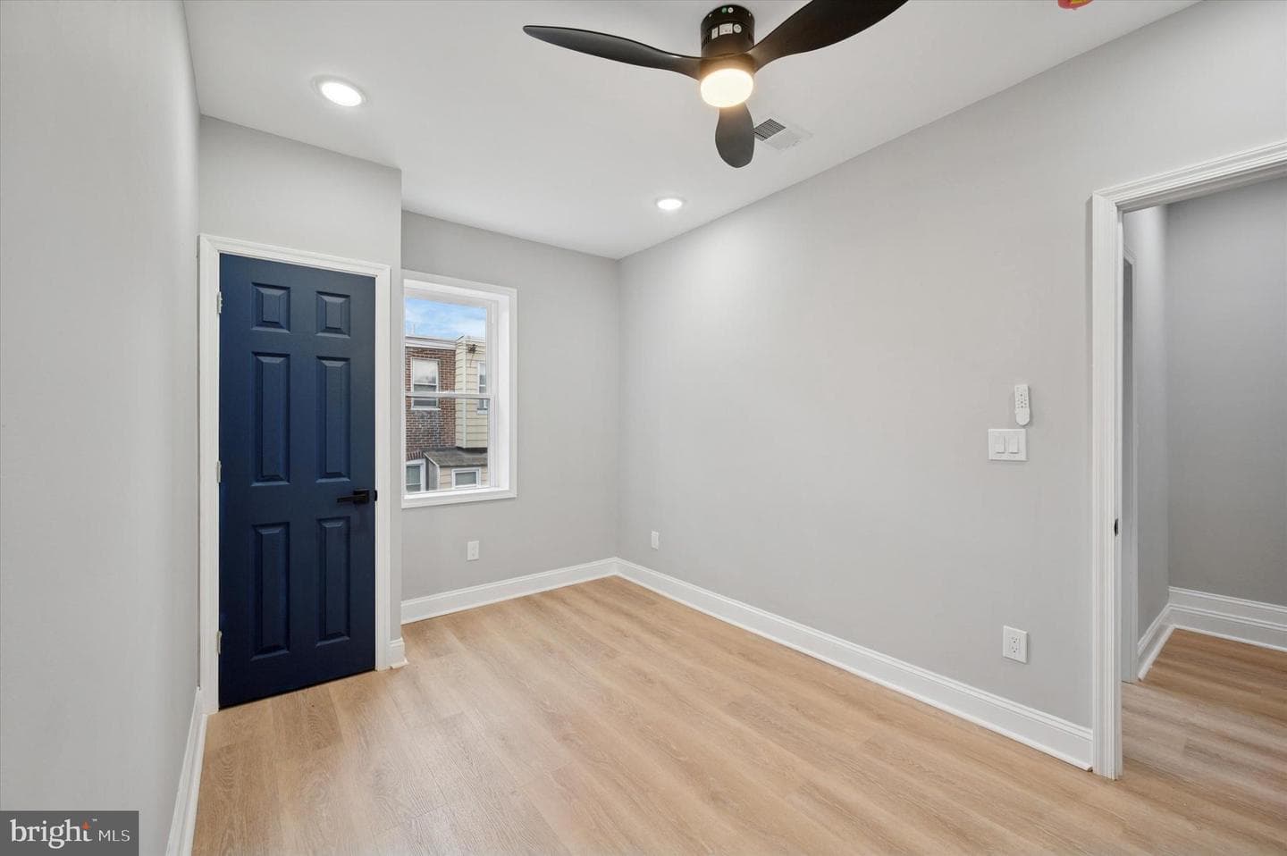 5718 N Lambert Street photo 22