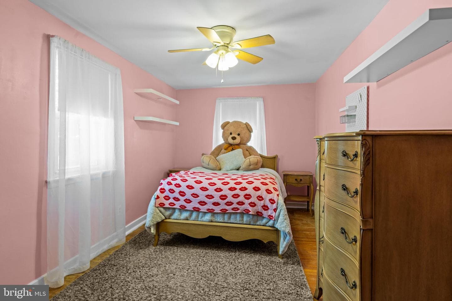 809 Millwood photo 16