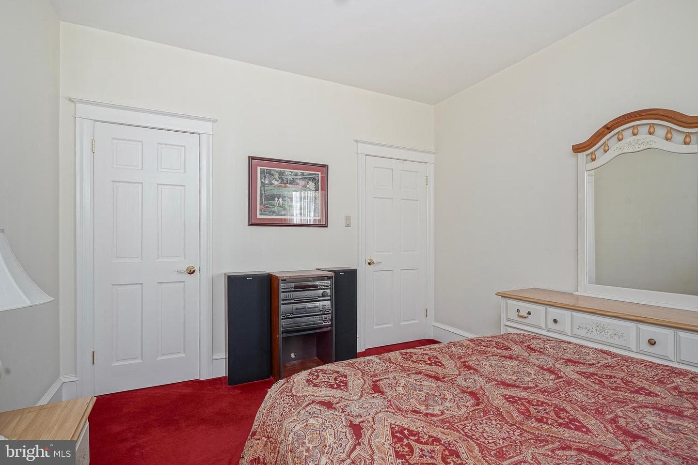 2533 S Lambert Street photo 27