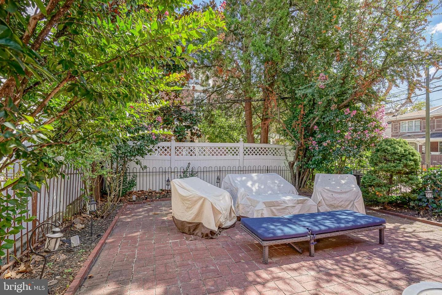 2533 S Lambert Street photo 42
