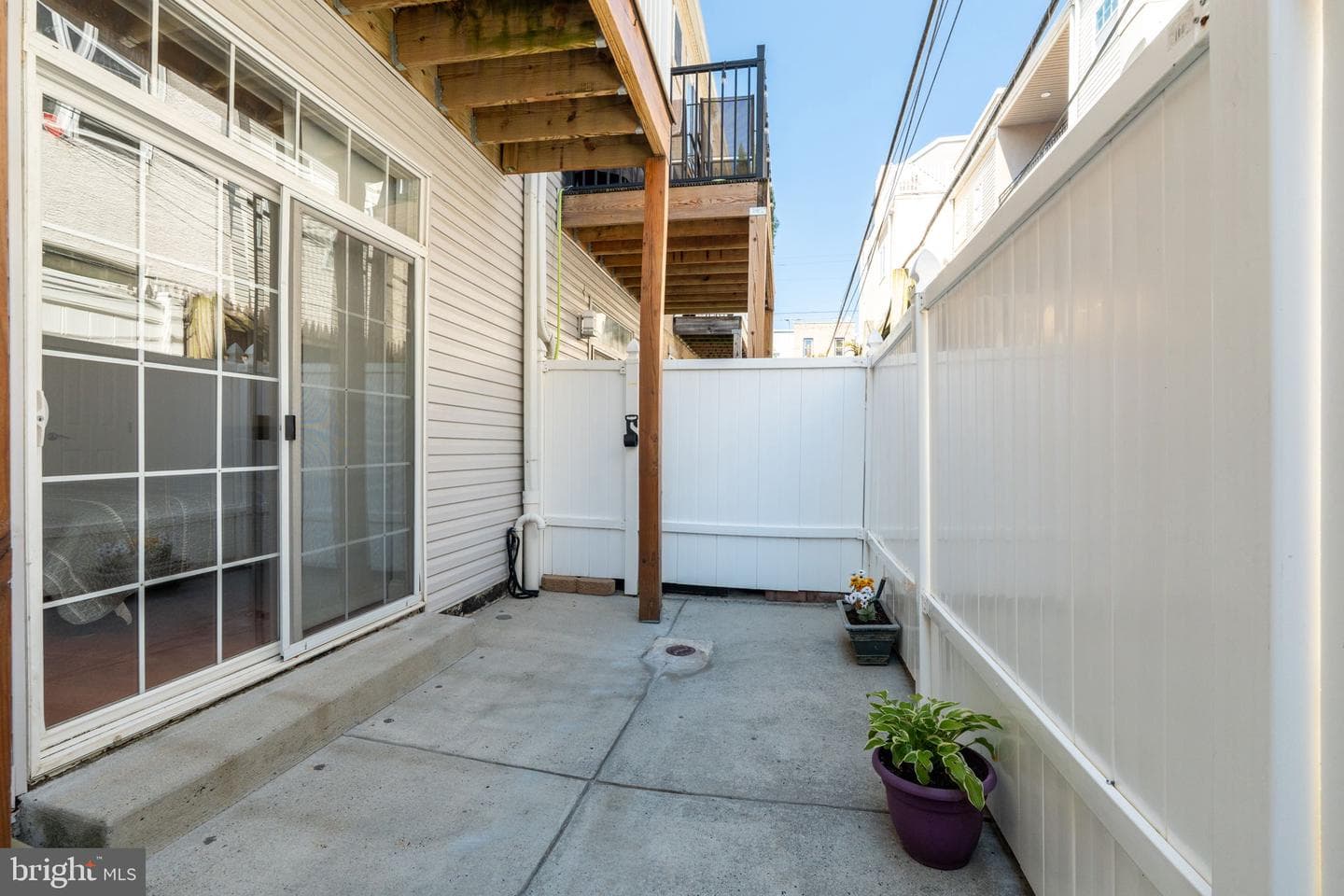1011 S Dorrance Street photo 19