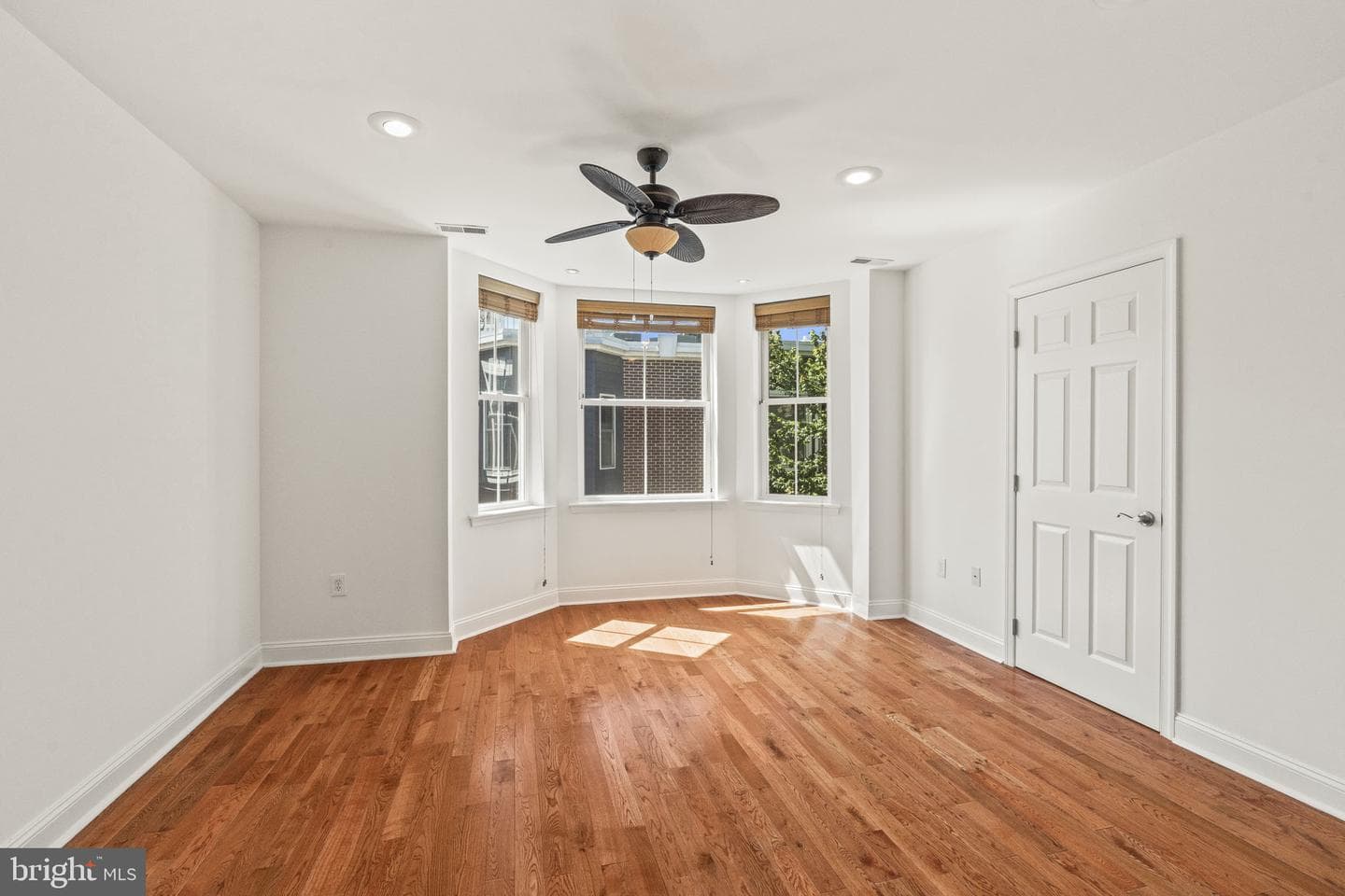 1011 S Dorrance Street photo 27