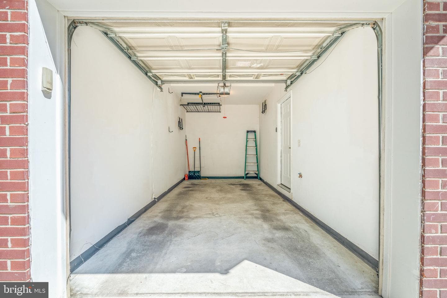 1011 S Dorrance Street photo 36