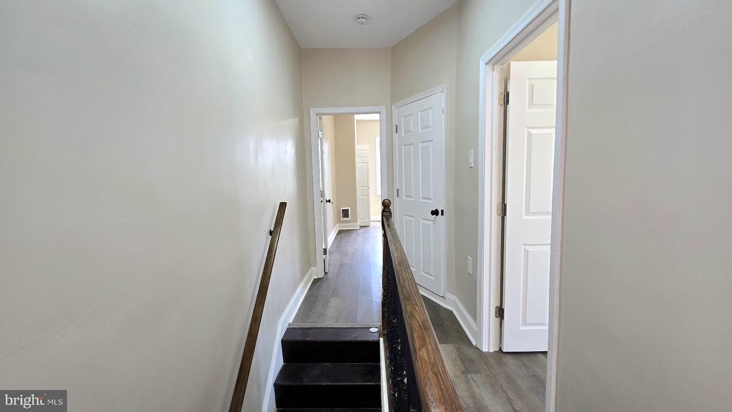2811 N Croskey Street photo 21