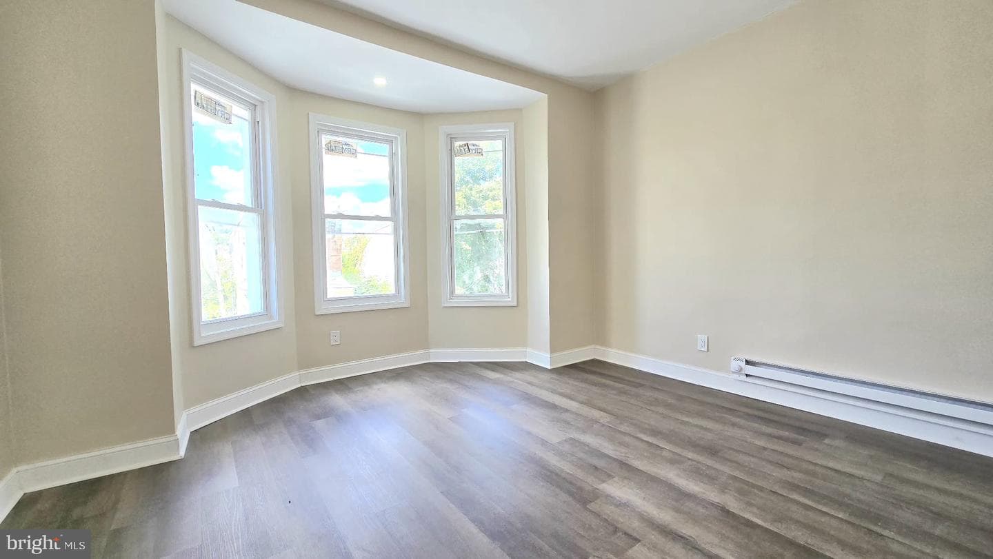 2811 N Croskey Street photo 25