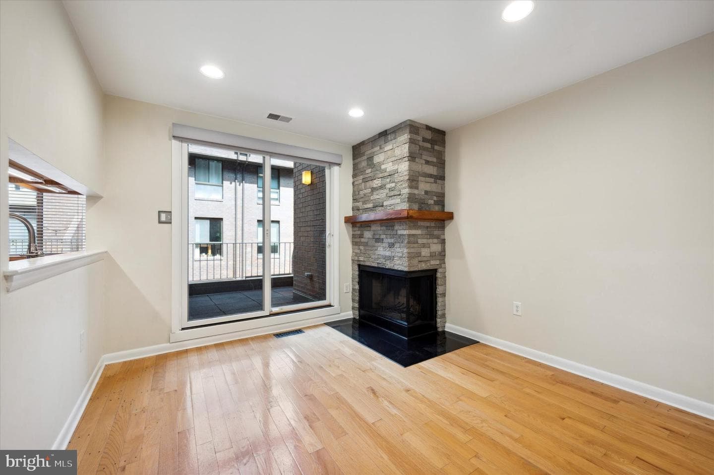 2201 N Arch Street #114 photo 10