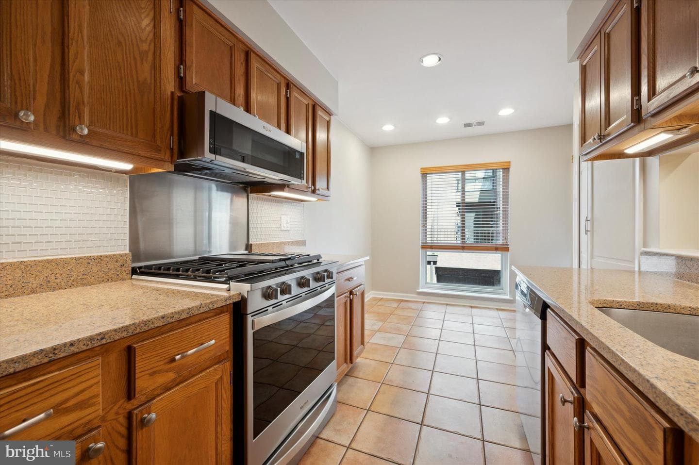 2201 N Arch Street #114 photo 14