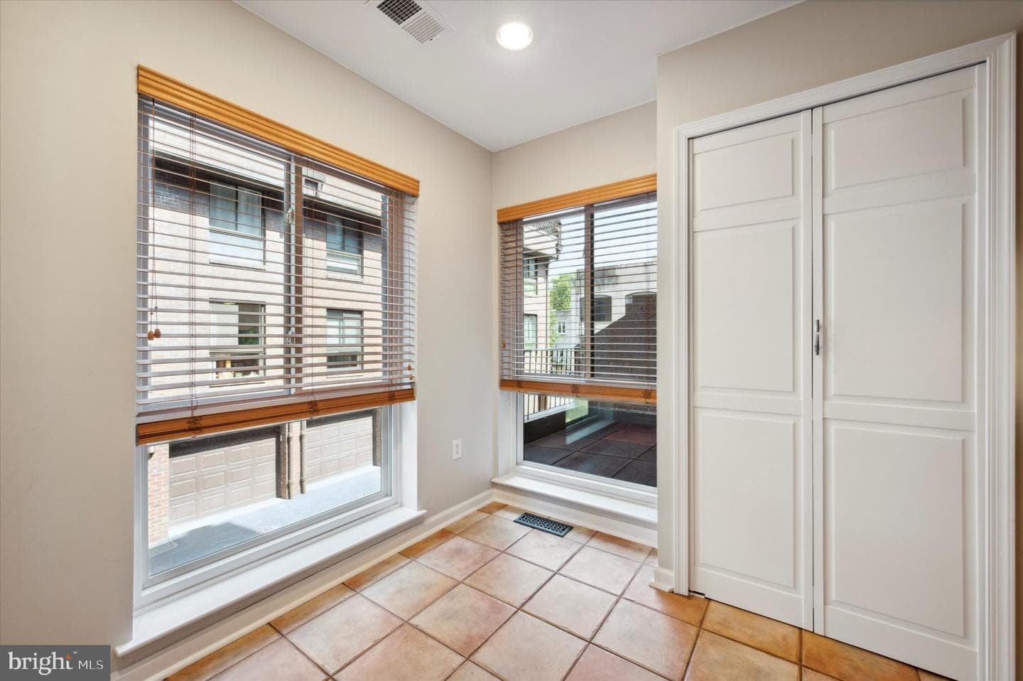 2201 N Arch Street #114 photo 17