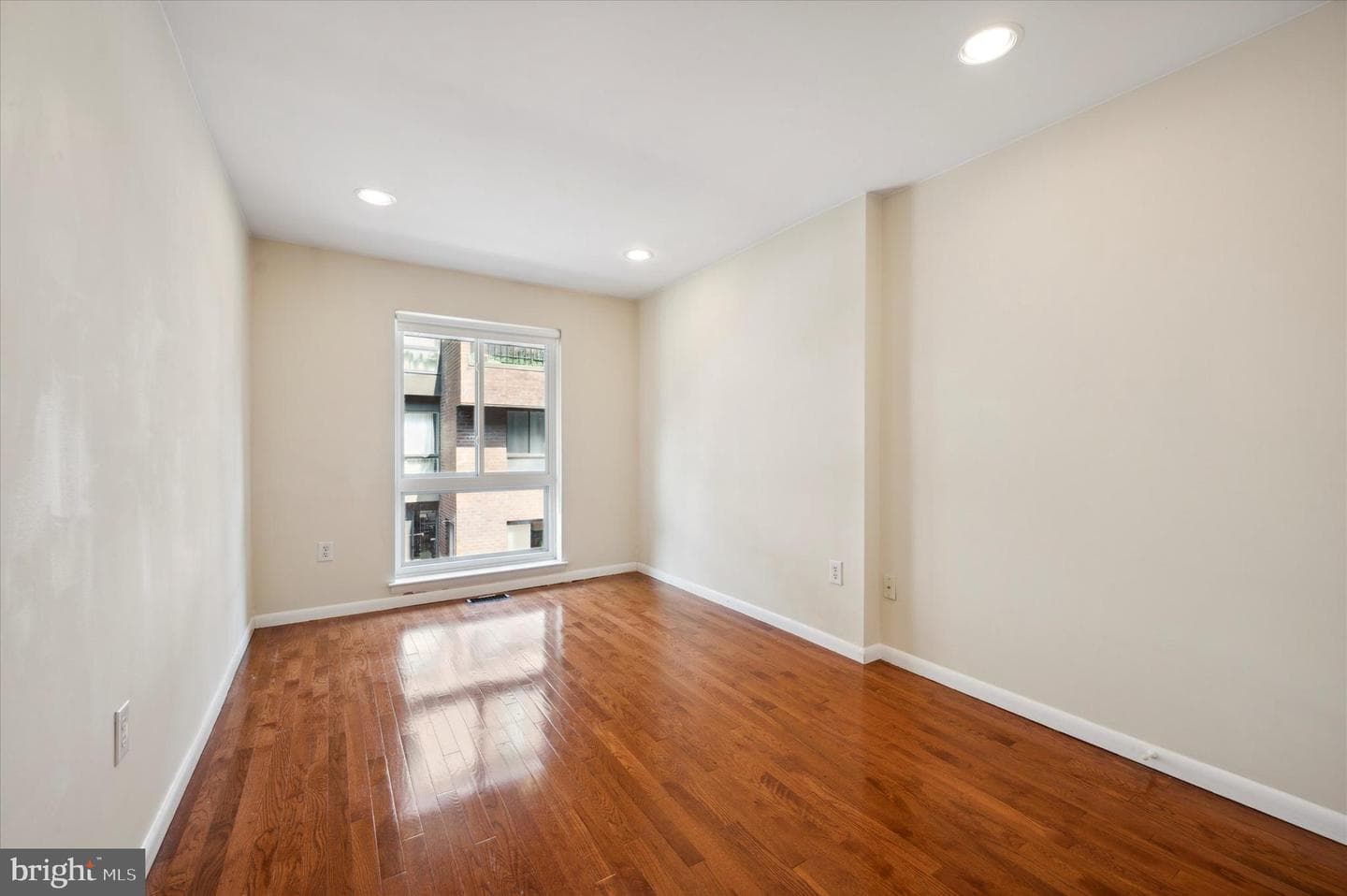 2201 N Arch Street #114 photo 23