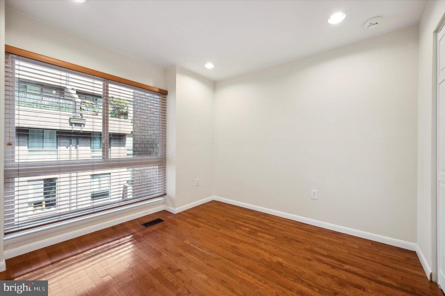 2201 N Arch Street #114 photo 24