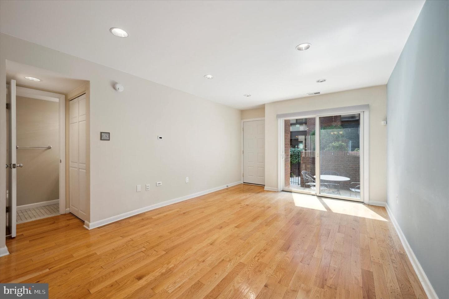 2201 N Arch Street #114 photo 5