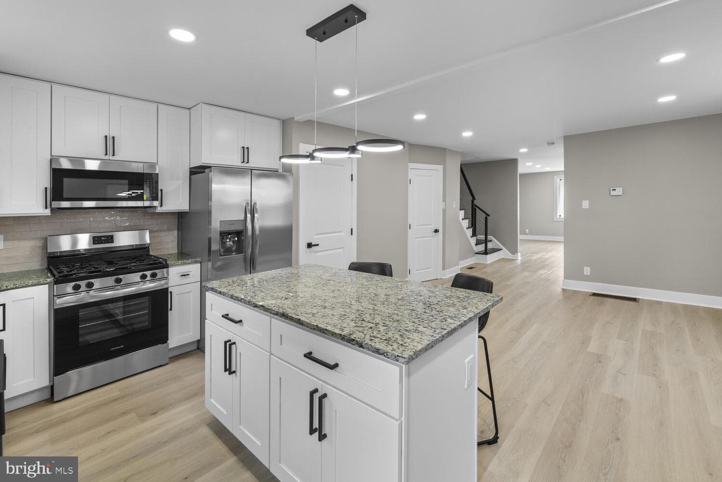 1051 E Vernon Road photo 21