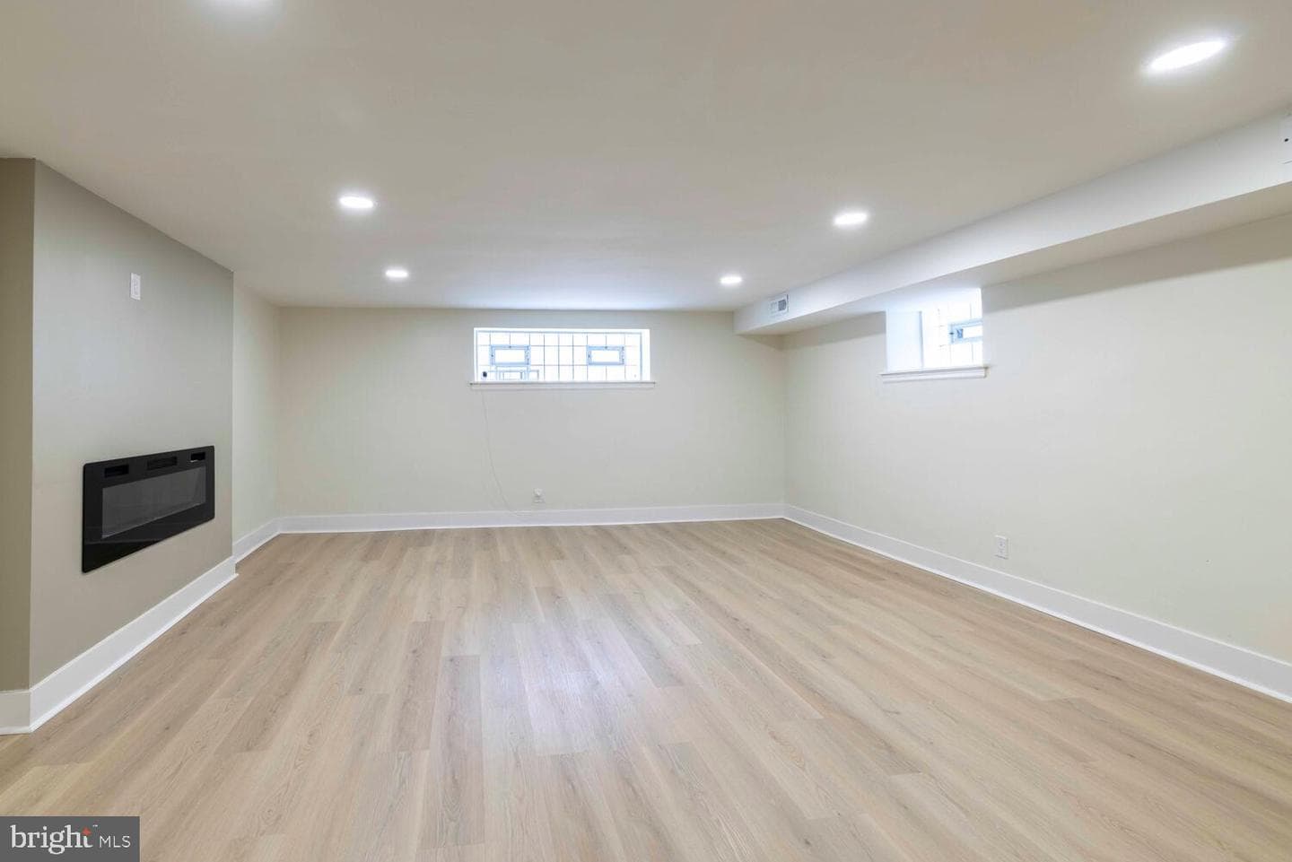1051 E Vernon Road photo 34