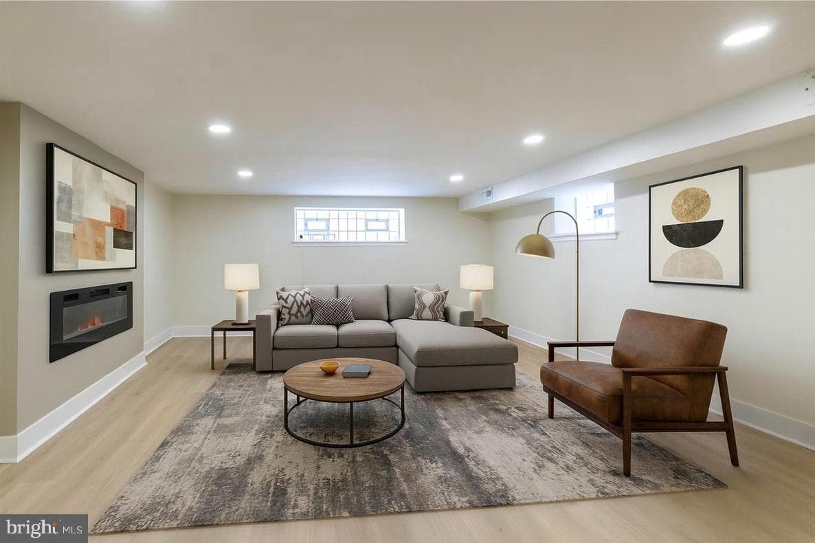 1051 E Vernon Road photo 35