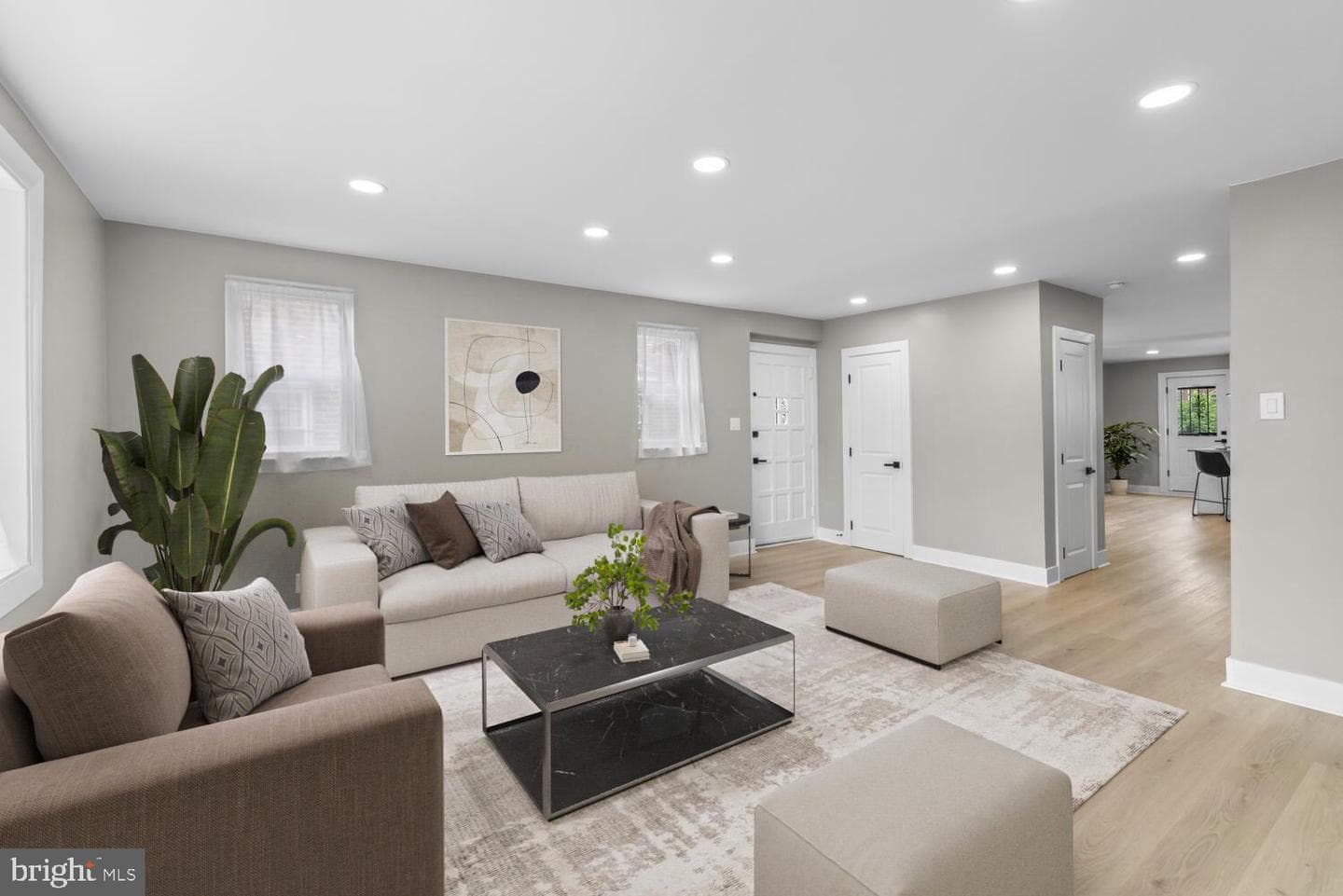1051 E Vernon Road photo 8