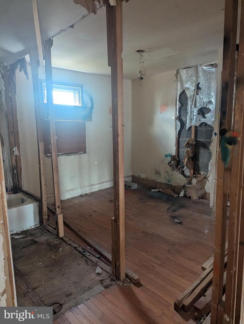 2622 Almond St photo 7