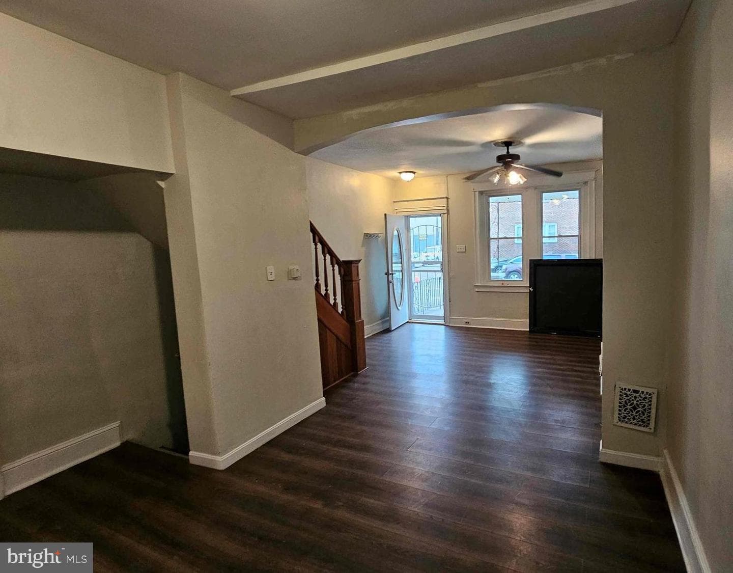 164 W Clarkson Avenue photo 4