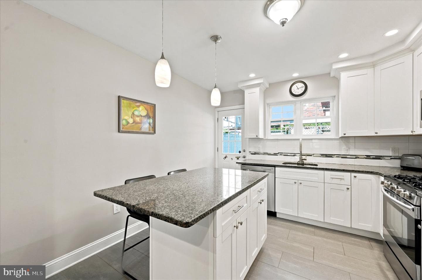 1634 S Clarion Street photo 10