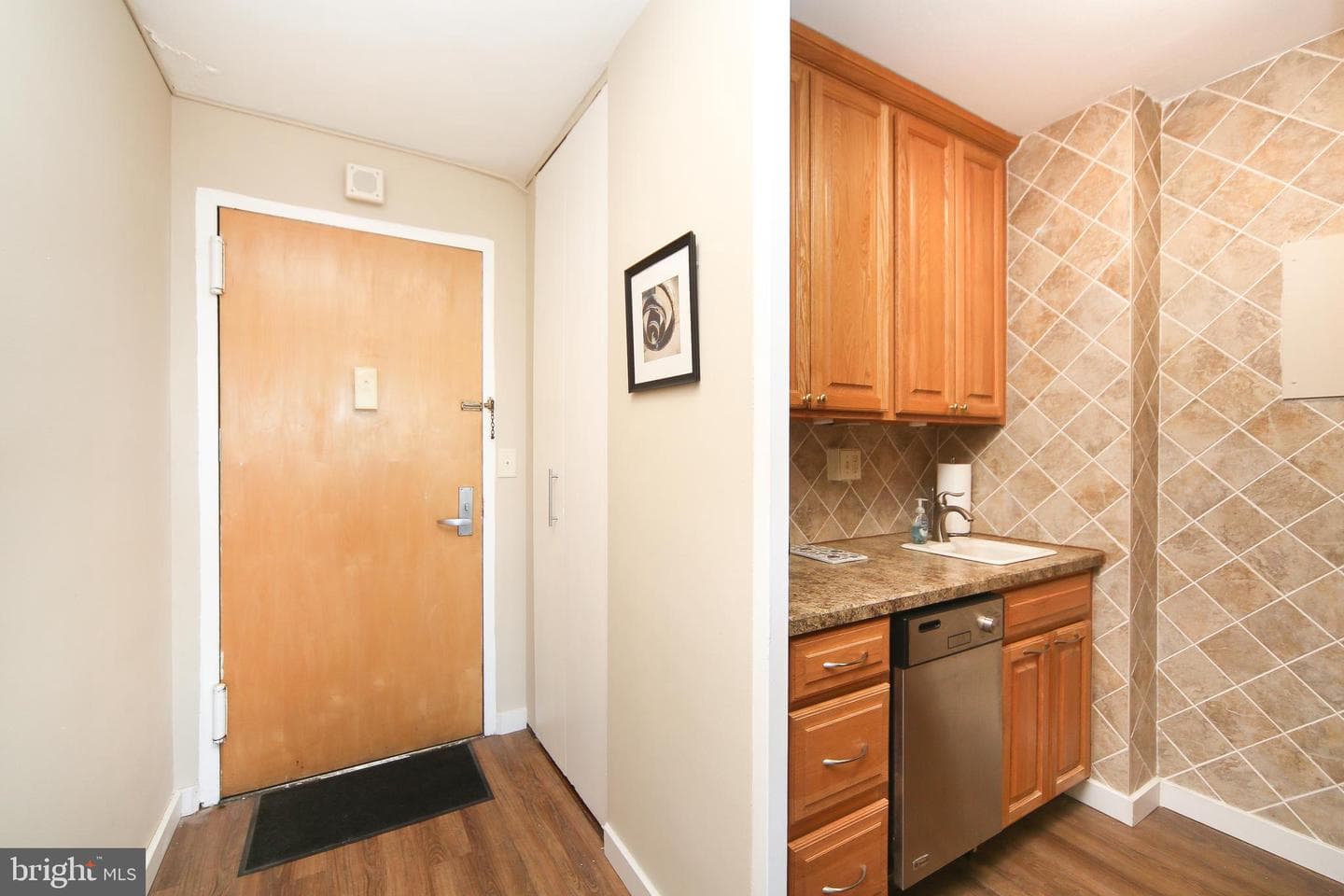 210 Locust Street #21e photo 3