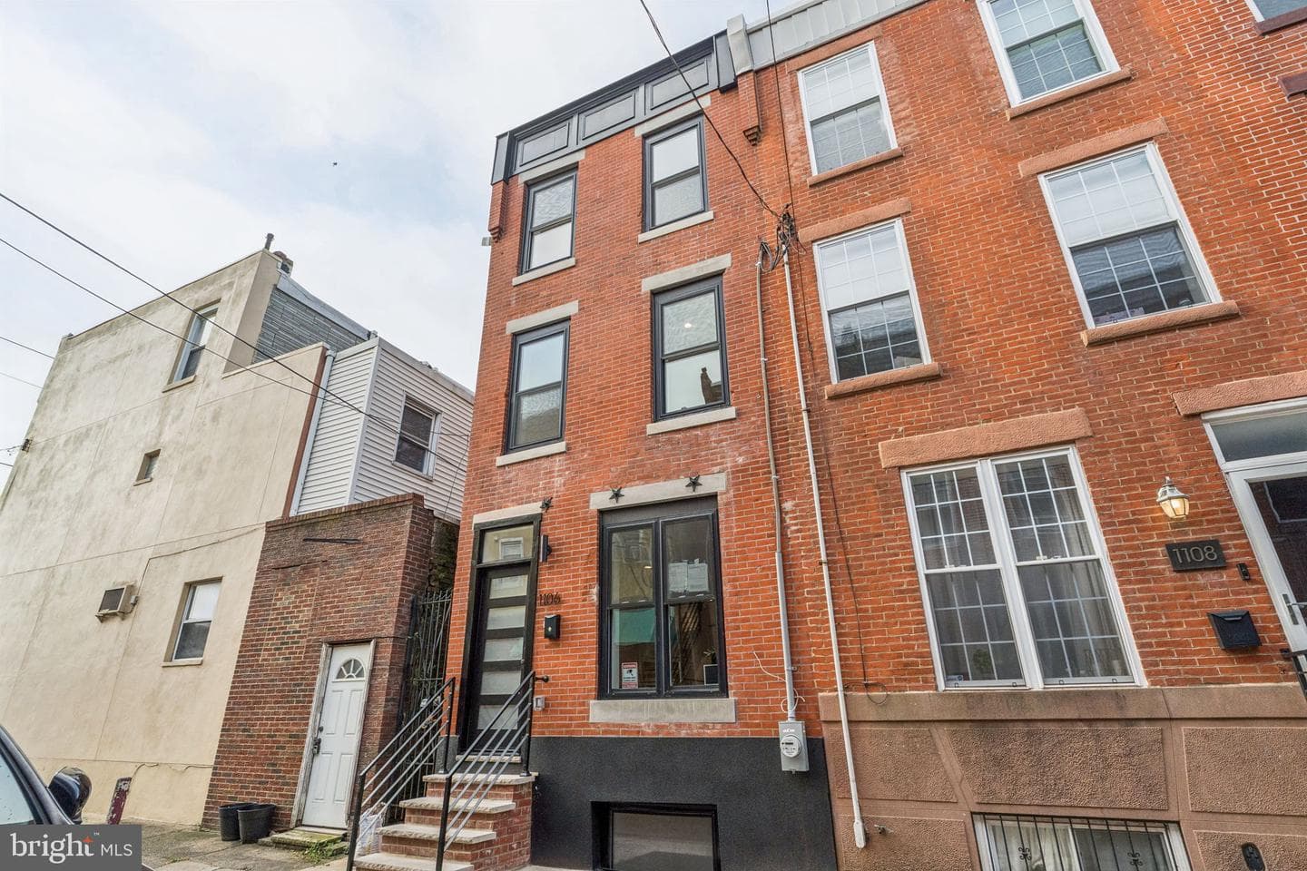 1106 Titan Street photo 1