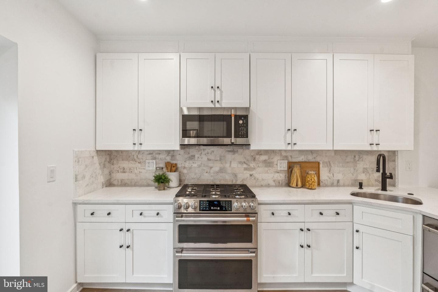 1106 Titan Street photo 10
